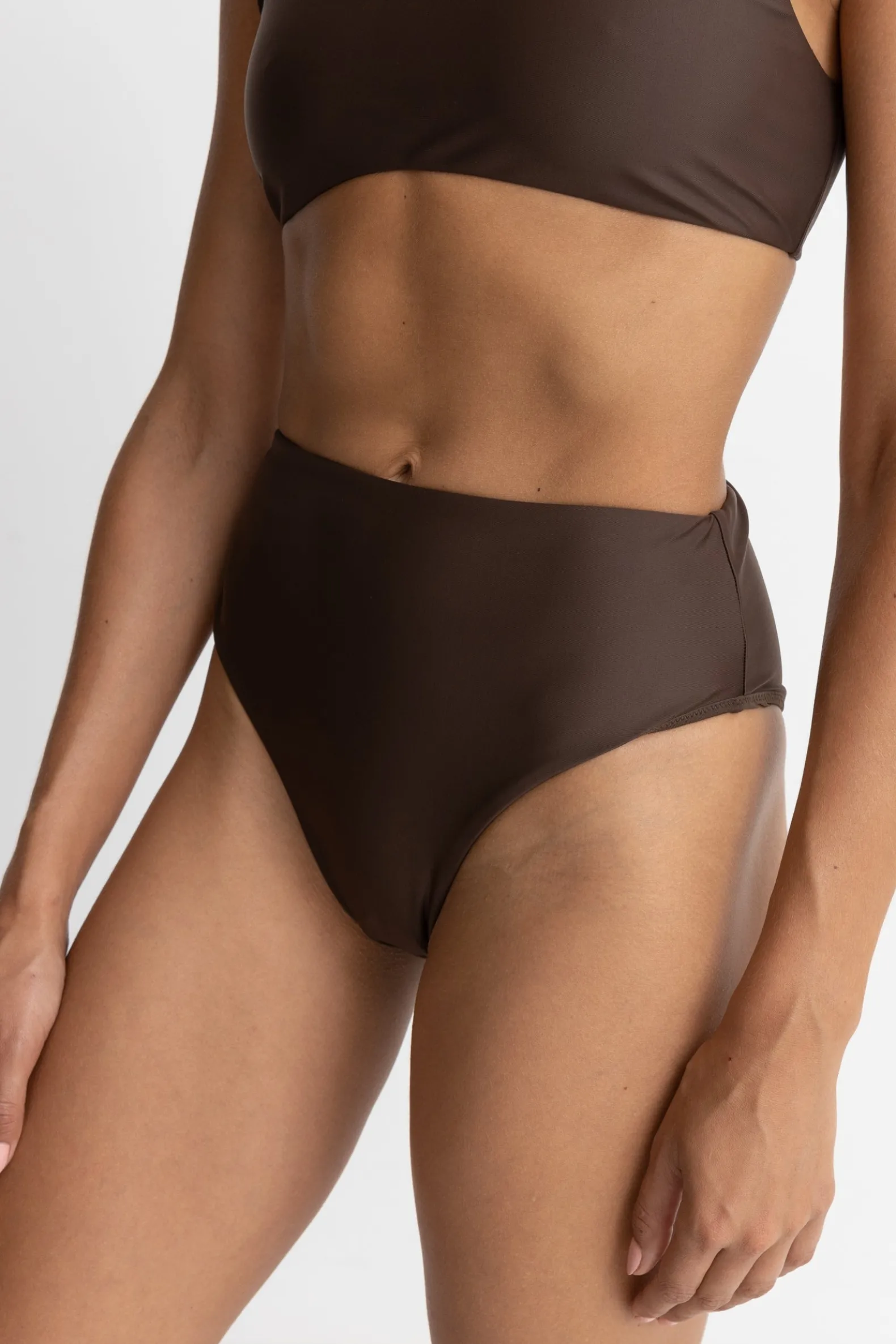Classic Hi Waist Pant Chocolate