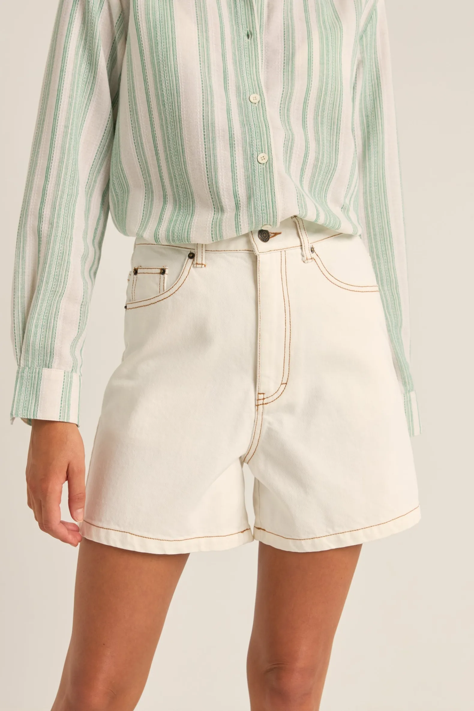 Escape Denim Short Cream