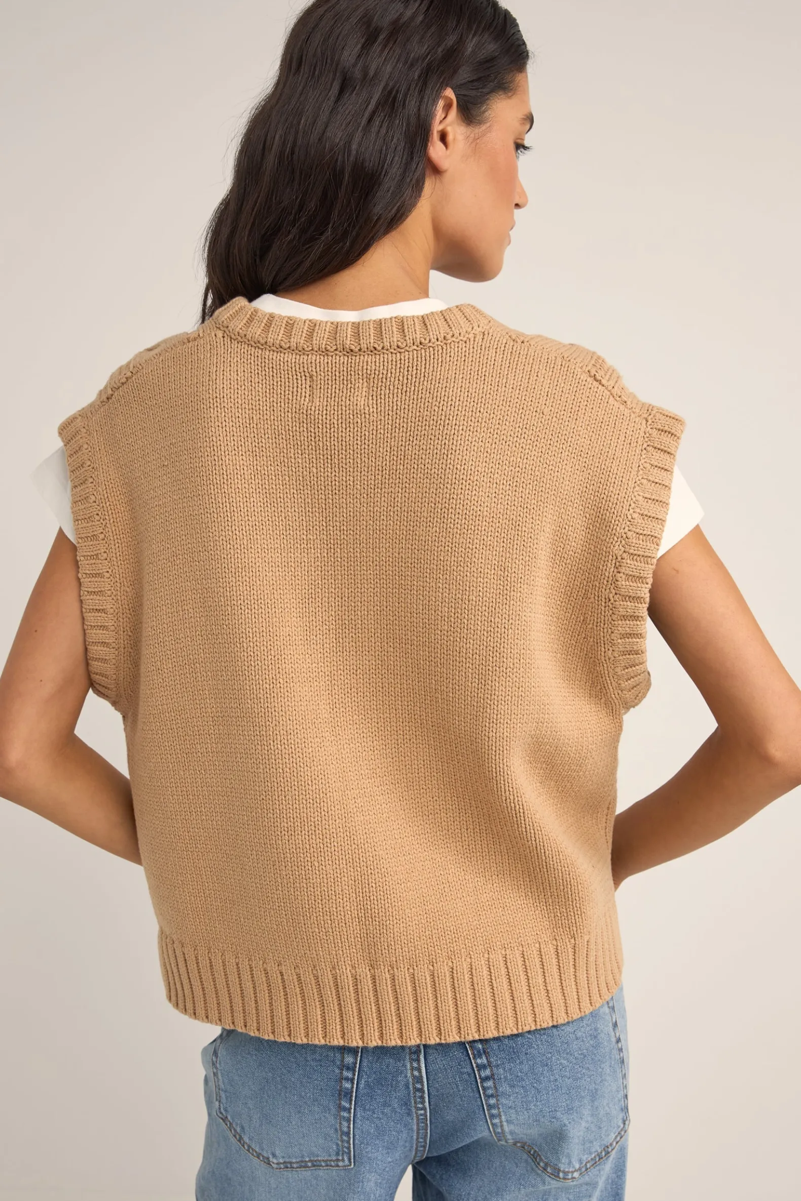 Finley Cable Knit Vest Sand